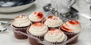 disposable food packaging holding cubcakes